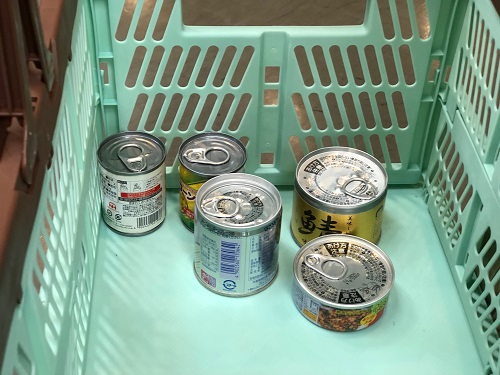 フードバンクまいばら　回収ボックスの中に入っていた缶詰5個
