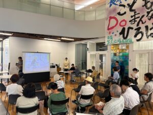 戦争体験を語り継ぐ会　活動のようす　「「紙芝居で伝える平和への願い　７歳の記憶」公演